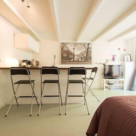 Quiet Apartment For 4 At Park In Center Amsterdam Exterior foto